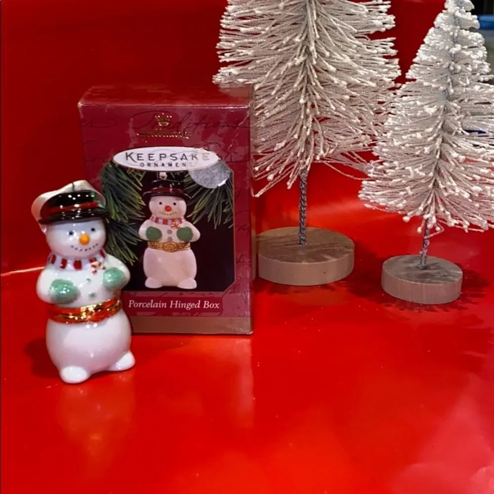 Hallmark porcelain hinged box snowman ornament